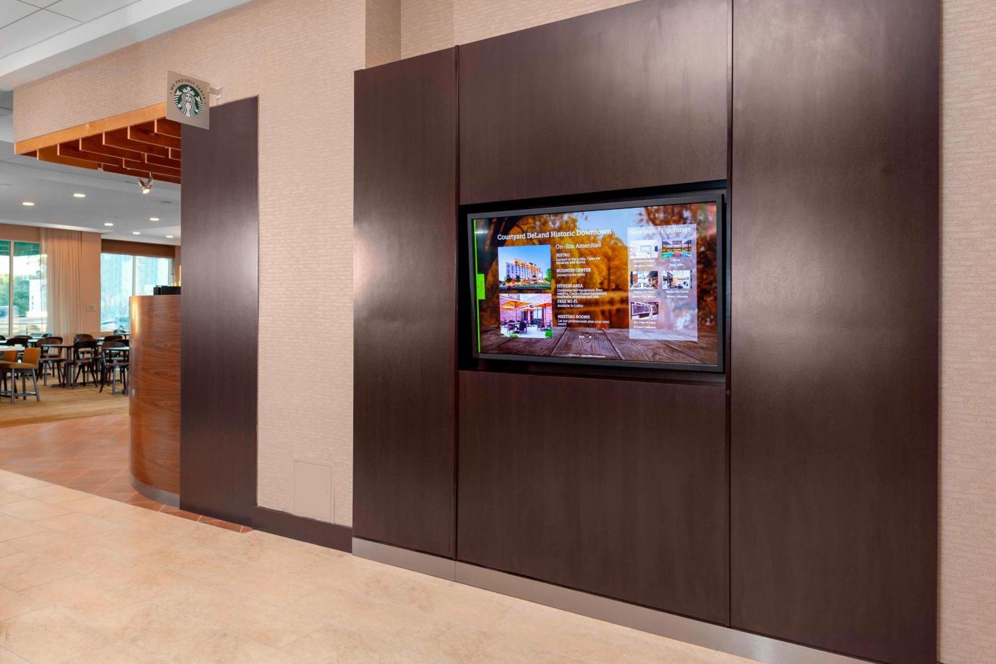 Courtyard By Marriott Deland Historic Downtown Hotel Exterior photo